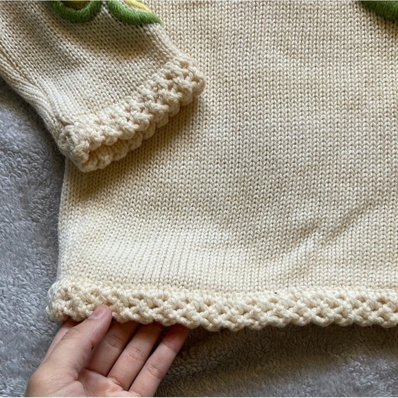 Vintage 60s Flower Power 100% Wool Sweater - Picture 8 of 11